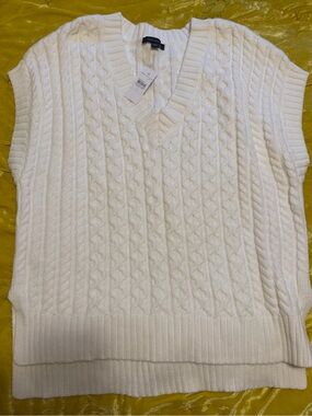 Ann Taylor Cream Cable Knit V-Neck Sweater Vest